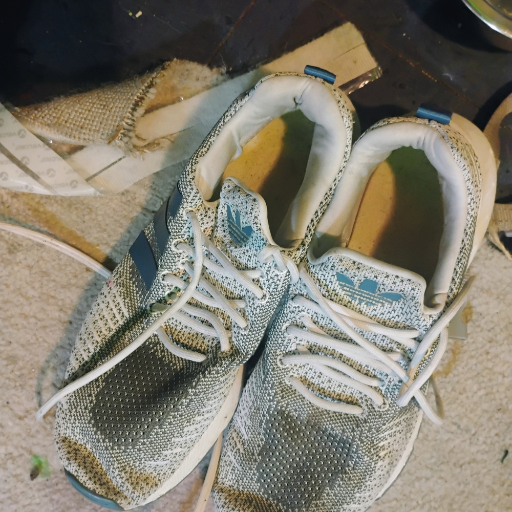 Men's Adidas 10 1/2 Worn But Plenty Of Life Left